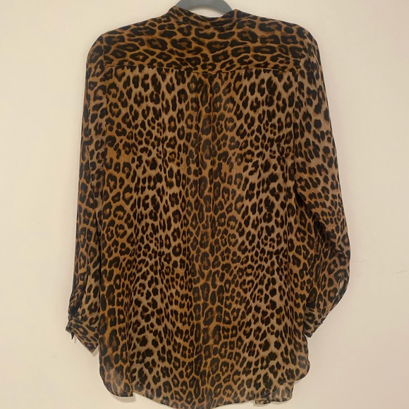 H&M cheetah print button down blouse - Picture 6 of 13
